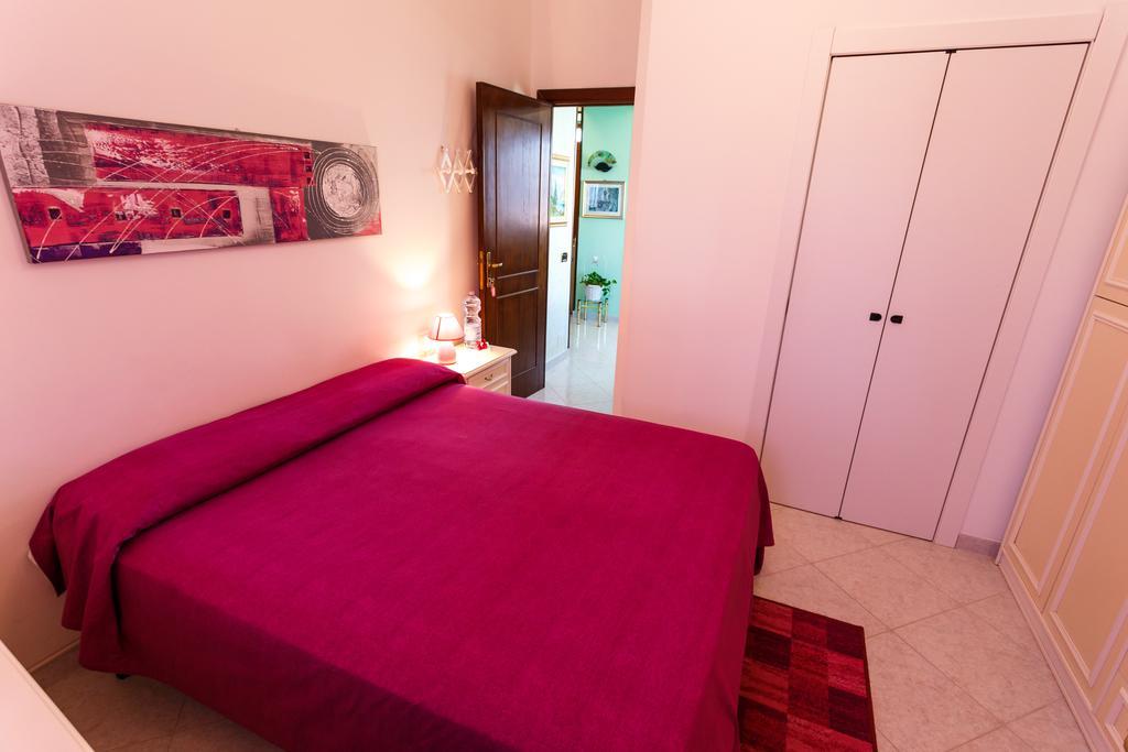 Bed and Breakfast L'Aurora Viola Carbonia Exterior foto