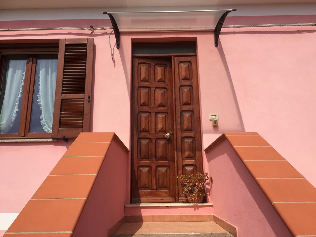 Bed and Breakfast L'Aurora Viola Carbonia Exterior foto